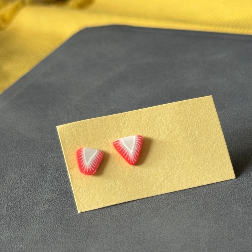 Clay strawberry 🍓 slice red stud Earrings